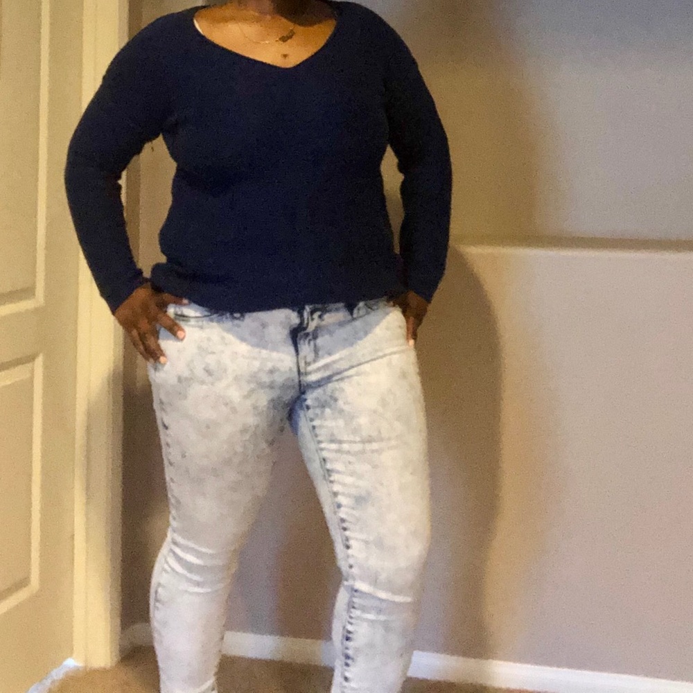 👚Comfy Old Navy V-Neck Sweater👚